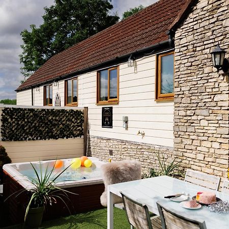 The West Barn Near Bath, Sleeps 24 And 2 Hot Tubs Villa Bristol Exterior photo