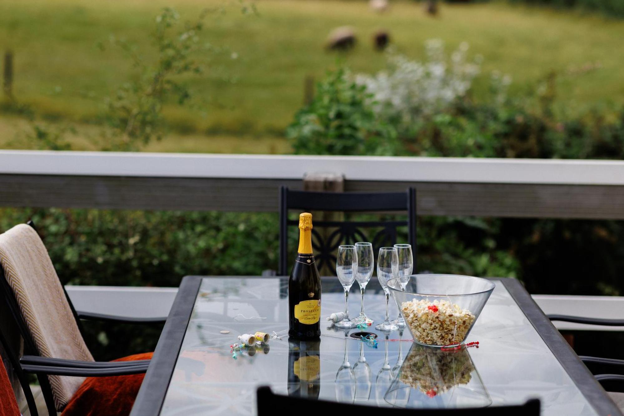 The West Barn Near Bath, Sleeps 24 And 2 Hot Tubs Villa Bristol Exterior photo